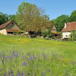  Hébergement de vacances De Combarel France