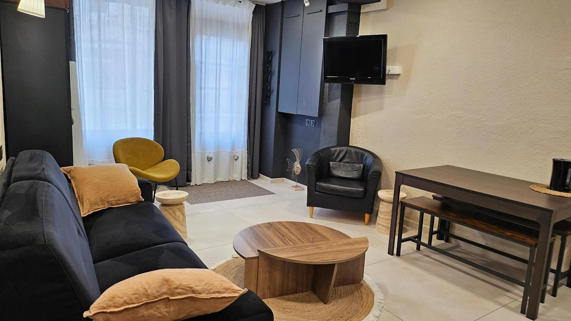 דירות Sablons  Le Salon 0*, Sablons (Drome) צרפת